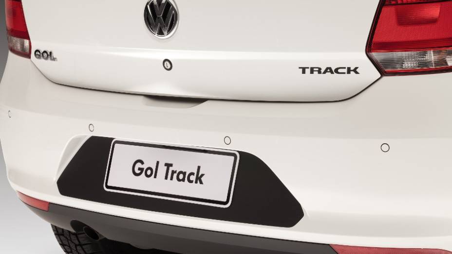 Sensor de estacionamento traseiro &eacute; opcional. <a href="https://beta-develop.quatrorodas.abril.com.br/carros/lancamentos//volkswagen-apresenta-novo-gol-track-741545.shtml" rel="migration">Leia mais</a>