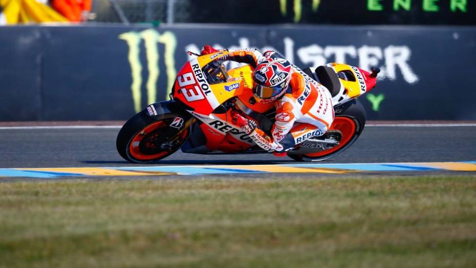 Marc Márquez completou a dobradinha da Honda, ficando em segundo | <a href="https://beta-develop.quatrorodas.abril.com.br/moto/noticias/motogp-pedrosa-lidera-treinos-le-mans-741656.shtml" rel="migration">Leia mais</a>