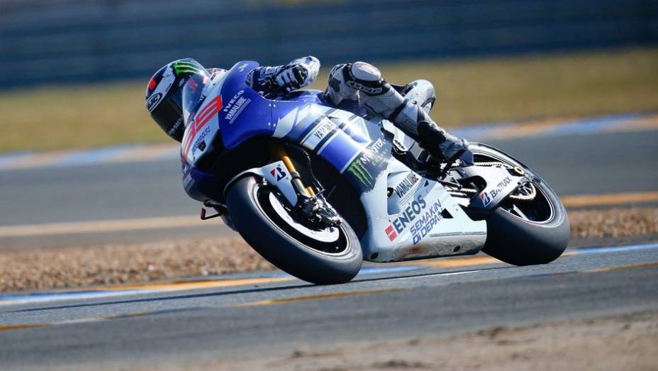 ...e Jorge Lorenzo em quarto | <a href="https://beta-develop.quatrorodas.abril.com.br/moto/noticias/motogp-pedrosa-lidera-treinos-le-mans-741656.shtml" rel="migration">Leia mais</a>