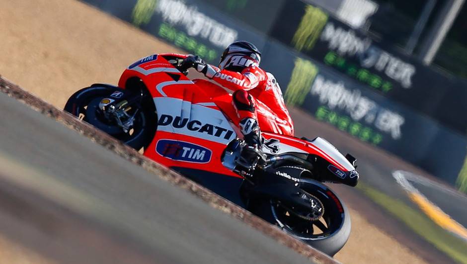 Andrea Dovizioso (Ducati Team) foi a surpresa deste s&aacute;bado, ficando com o terceiro melhor tempo | <a href="%20https://beta-develop.quatrorodas.abril.com.br/moto/noticias/motogp-marquez-conquista-pole-le-mans-741738.shtml" rel="migration">Leia mais</a>