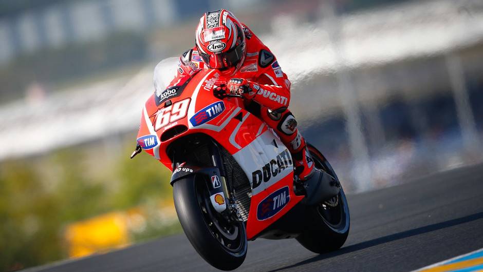 Nicky Hayden (Ducati Team) fecha a lista dos dez primeiros | <a href="https://beta-develop.quatrorodas.abril.com.br/moto/noticias/motogp-marquez-conquista-pole-le-mans-741738.shtml" rel="migration">Leia mais</a> Nicky Hayden (Ducati Team) fecha a lista dos dez primeiros | <a href="https://beta-develop.quatrorodas.abril.com.br/moto/noticias/motogp-marquez-conquista-pole-le-mans-741738.shtml" rel="migration">Leia mais</a>