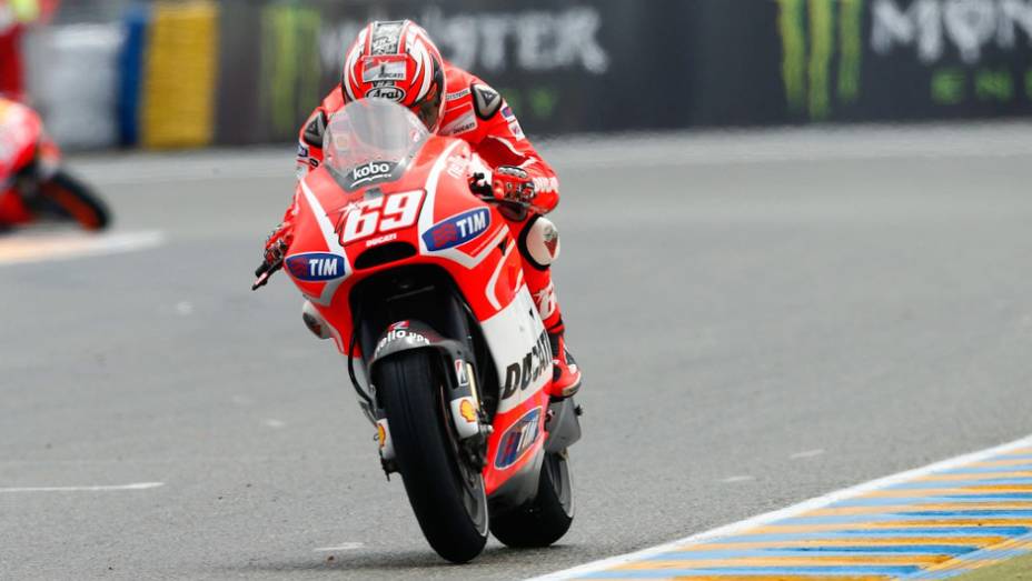 Nicky Hayden (Ducati Team) foi o quinto | <a href="https://beta-develop.quatrorodas.abril.com.br/moto/noticias/motogp-pedrosa-vence-corrida-le-mans-741797.shtml" rel="migration">Leia mais</a>