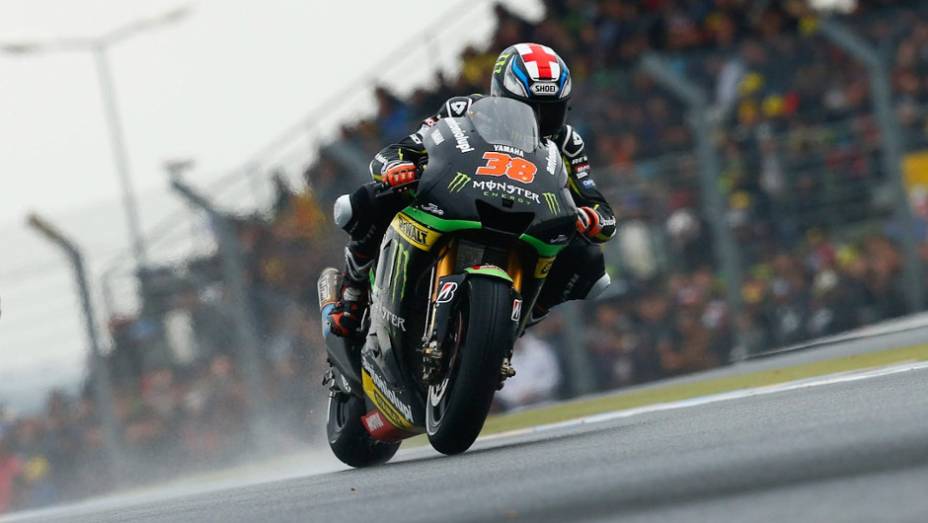 Bradley Smith (Monster Yamaha Tech 3) ficou em nono | <a href="https://beta-develop.quatrorodas.abril.com.br/moto/noticias/motogp-pedrosa-vence-corrida-le-mans-741797.shtml" rel="migration">Leia mais</a>