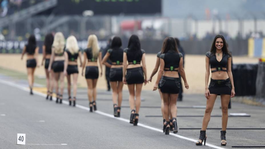 Veja as belas garotas que marcaram presença no GP da França e saiba como foi a corrida! | <a href="%20https://beta-develop.quatrorodas.abril.com.br/moto/galerias/competicoes/motogp-franca-corrida-741798.shtml" rel="migration">Leia mais</a>