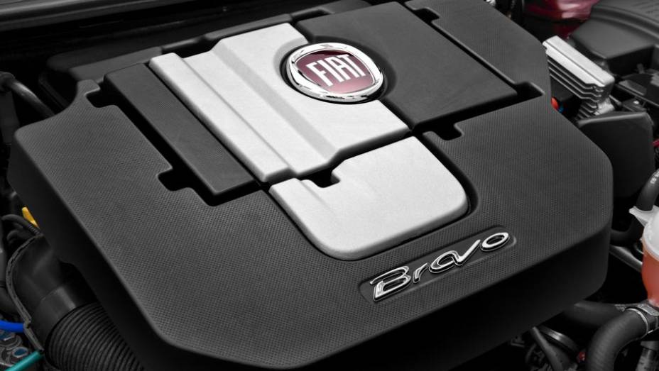 As tr&ecirc;s vers&otilde;es iniciais v&ecirc;m equipadas com motor 1.8 flex 16V, de 132/130 cavalos de pot&ecirc;ncia, enquanto a T-Jet mant&eacute;m o motor 1.4 turbo a gasolina, de 152 cv | <a href="%20https://beta-develop.quatrorodas.abril.com.br/noticias/fabricantes/fiat-apresenta-bravo-2014-74210" rel="migration"></a>