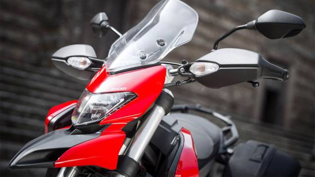 A motocicleta conta com o Pacote de Segurança Ducati com ABS de dois níveis | <a href="https://beta-develop.quatrorodas.abril.com.br/moto/noticias/ducati-revela-hyperstrada-2013-742105.shtml" rel="migration">Leia mais</a> A motocicleta conta com o Pacote de Segurança Ducati com ABS de dois níveis | <a href="https://beta-develop.quatrorodas.abril.com.br/moto/noticias/ducati-revela-hyperstrada-2013-742105.shtml" rel="migration">Leia mais</a>