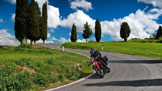 A Ducati Hyperstrada 2013 pesa 204 kg, já em ordem de marcha | <a href="https://beta-develop.quatrorodas.abril.com.br/moto/noticias/ducati-revela-hyperstrada-2013-742105.shtml" rel="migration">Leia mais</a> A Ducati Hyperstrada 2013 pesa 204 kg, já em ordem de marcha | <a href="https://beta-develop.quatrorodas.abril.com.br/moto/noticias/ducati-revela-hyperstrada-2013-742105.shtml" rel="migration">Leia mais</a>