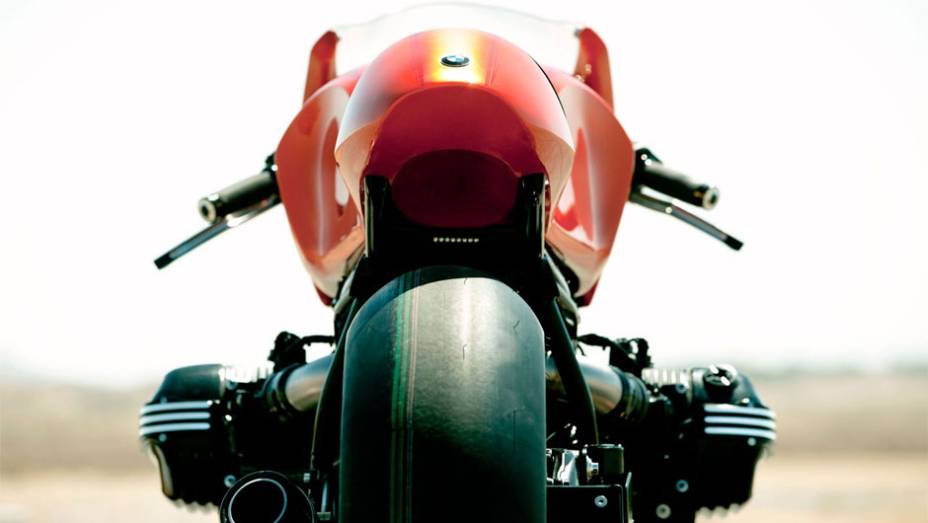 BMW Concept Ninety traz as formas e propor&ccedil;&otilde;es b&aacute;sicas da R 90 S | <a href="https://beta-develop.quatrorodas.abril.com.br/moto/noticias/bmw-concept-ninety-concorso-d-eleganza-742400.shtml" rel="migration">Leia mais</a>