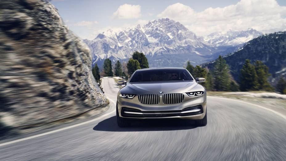 Modelo pode servir de base para a nova gera&ccedil;&atilde;o da S&eacute;rie 8 | <a href="https://beta-develop.quatrorodas.abril.com.br/noticias/fabricantes/bmw-pininfarina-lancam-gran-lusso-coupe-742303.shtml" rel="migration">Leia mais</a>