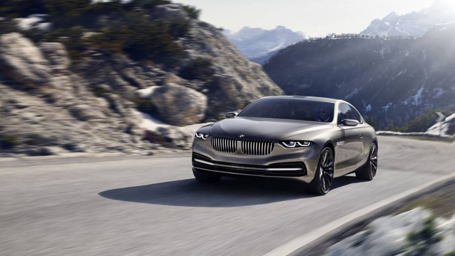 Modelo possui motoriza&ccedil;&atilde;o V12 | <a href="https://beta-develop.quatrorodas.abril.com.br/noticias/fabricantes/bmw-pininfarina-lancam-gran-lusso-coupe-742303.shtml" rel="migration">Leia mais</a>