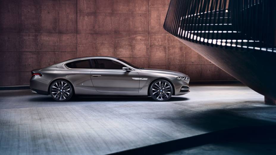 Modelo participa do Concorso dEleganza Villa dEste, que acontece na It&aacute;lia | <a href="https://beta-develop.quatrorodas.abril.com.br/noticias/fabricantes/bmw-pininfarina-lancam-gran-lusso-coupe-742303.shtml" rel="migration">Leia mais</a>