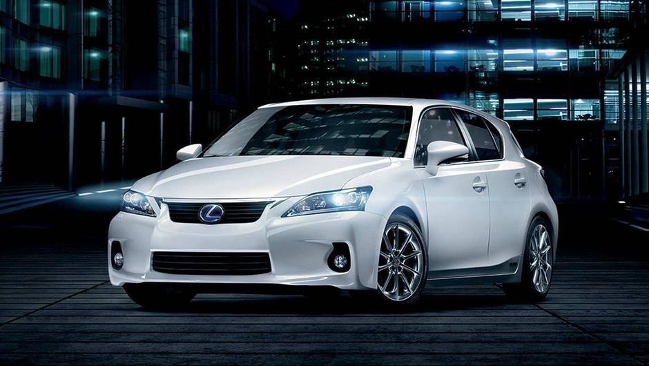A Lexus anunciou a chegada do CT 200h ao mercado brasileiro com pre&ccedil;o fixado em R$ 149 mil | <a href="https://beta-develop.quatrorodas.abril.com.br/noticias/fabricantes/lexus-ct-200h-chega-r-149-mil-742382.shtml" rel="migration">Leia mais</a>