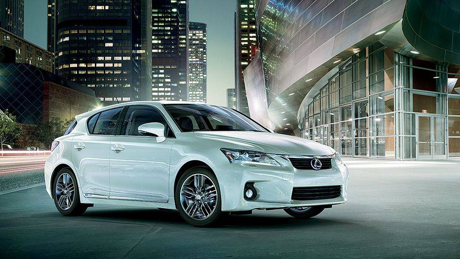 O hatch m&eacute;dio &eacute; um h&iacute;brido que tem como grande caracter&iacute;stica a economia no consumo de combust&iacute;vel | <a href="%20https://beta-develop.quatrorodas.abril.com.br/noticias/fabricantes/lexus-ct-200h-chega-r-149-mil-742382.shtml" rel="migration">Leia mais</a>