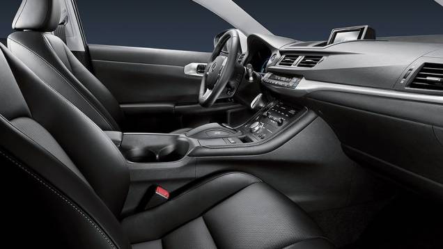 Combinando os dois motores, a potência total é de 136 cv | <a href="https://beta-develop.quatrorodas.abril.com.br/noticias/fabricantes/lexus-ct-200h-chega-r-149-mil-742382.shtml" rel="migration">Leia mais</a> Combinando os dois motores, a potência total é de 136 cv | <a href="https://beta-develop.quatrorodas.abril.com.br/noticias/fabricantes/lexus-ct-200h-chega-r-149-mil-742382.shtml" rel="migration">Leia mais</a>