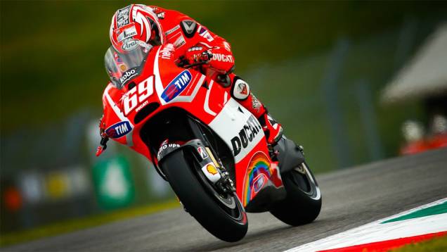 Nicky Hayden levou a Ducati ao quarto melhor tempo | <a href="https://beta-develop.quatrorodas.abril.com.br/moto/noticias/motogp-yamaha-domina-treino-mugello-742926.shtml" rel="migration">Leia mais</a> Nicky Hayden levou a Ducati ao quarto melhor tempo | <a href="https://beta-develop.quatrorodas.abril.com.br/moto/noticias/motogp-yamaha-domina-treino-mugello-742926.shtml" rel="migration">Leia mais</a>