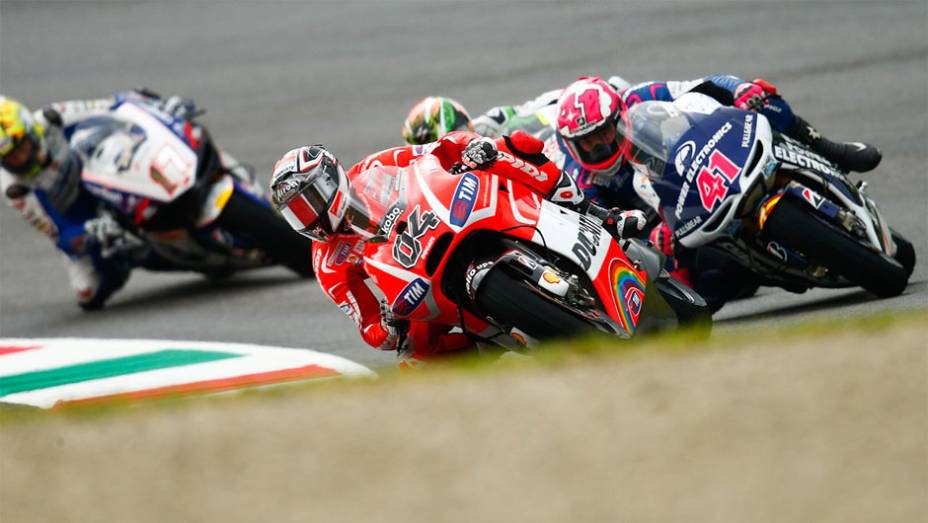 Andrea Dovizioso, companheiro de equipe de Hayden, ficou com o sétimo tempo | <a href="https://beta-develop.quatrorodas.abril.com.br/moto/noticias/motogp-yamaha-domina-treino-mugello-742926.shtml" rel="migration">Leia mais</a> Andrea Dovizioso, companheiro de equipe de Hayden, ficou com o sétimo tempo | <a href="https://beta-develop.quatrorodas.abril.com.br/moto/noticias/motogp-yamaha-domina-treino-mugello-742926.shtml" rel="migration">Leia mais</a>