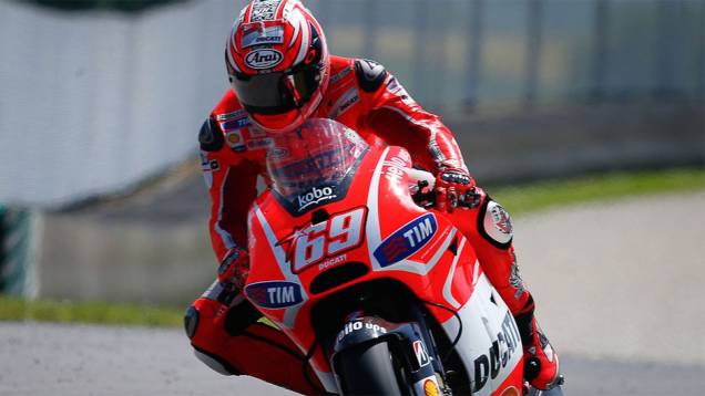 Nicky Hayden, companheiro de Dovizioso, foi o sexto | <a href="https://beta-develop.quatrorodas.abril.com.br/moto/noticias/motogp-lorenzo-vence-prova-mugello-742903.shtml" rel="migration">Leia mais</a> Nicky Hayden, companheiro de Dovizioso, foi o sexto | <a href="https://beta-develop.quatrorodas.abril.com.br/moto/noticias/motogp-lorenzo-vence-prova-mugello-742903.shtml" rel="migration">Leia mais</a>