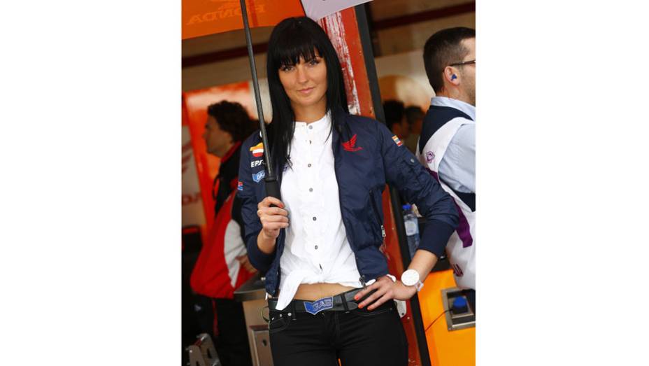Veja as belas garotas que marcaram presen&ccedil;a no GP da It&aacute;lia e saiba como foi a corrida! | <a href="%20https://beta-develop.quatrorodas.abril.com.br/moto/galerias/competicoes/motogp-italia-corrida-742934.shtml" rel="migration">Leia mais</a>