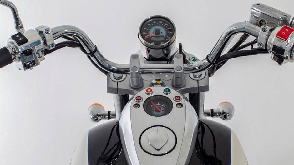 DafraHorizon 250 conta com posi&ccedil;&atilde;o de pilotagem que privilegia a ergonomia | <a href="https://beta-develop.quatrorodas.abril.com.br/moto/noticias/dafra-lanca-custom-horizon-250-brasil-743081.shtml" rel="migration">Leia mais</a>