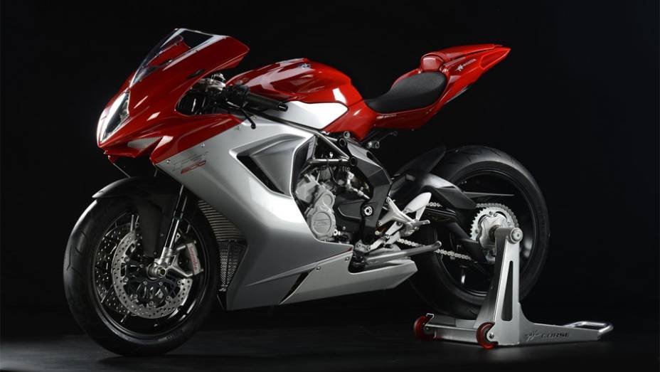 Moto vem equipada com um motor de três cilindros de 798 cc, derivado da supermotard Rivale | <a href="%20https://beta-develop.quatrorodas.abril.com.br/moto/noticias/mv-agusta-f3-800-chega-r-56-mil-792913.shtml" rel="migration">Leia mais</a> Moto vem equipada com um motor de três cilindros de 798 cc, derivado da supermotard Rivale | <a href="%20https://beta-develop.quatrorodas.abril.com.br/moto/noticias/mv-agusta-f3-800-chega-r-56-mil-792913.shtml" rel="migration">Leia mais</a>