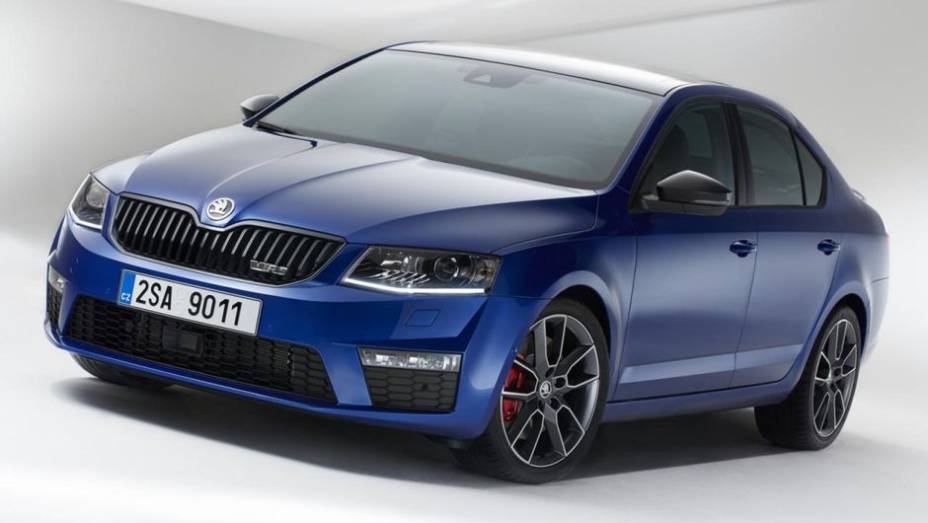 A Skoda divulgou informações e fotos oficiais do novo Octavia RS | <a href="https://beta-develop.quatrorodas.abril.com.br//saloes/frankfurt/2013/skoda-octavia-rs-753260.shtml" rel="migration">Leia mais</a>