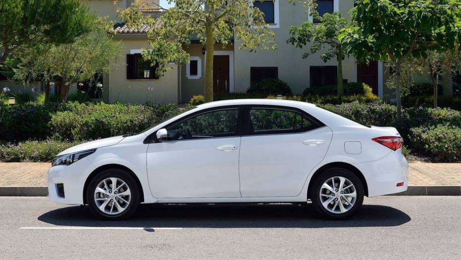 Elas mostram a integração do carro com o asfalto | <a href="https://beta-develop.quatrorodas.abril.com.br/noticias/fabricantes/toyota-revela-novo-corolla-europeu-743504.shtml" rel="migration">Leia mais</a> | <a href="https://beta-develop.quatrorodas.abril.com.br/galerias/toyota/novo-corolla-743410" rel="migration"></a> Elas mostram a integração do carro com o asfalto | <a href="https://beta-develop.quatrorodas.abril.com.br/noticias/fabricantes/toyota-revela-novo-corolla-europeu-743504.shtml" rel="migration">Leia mais</a> | <a href="https://beta-develop.quatrorodas.abril.com.br/galerias/toyota/novo-corolla-743410" rel="migration"></a>