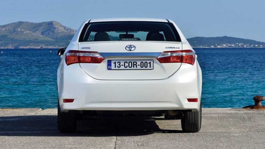 Novo Toyota Corolla - Vers&atilde;o Europeia | <a href="https://beta-develop.quatrorodas.abril.com.br/noticias/fabricantes/toyota-revela-novo-corolla-europeu-743504.shtml" rel="migration">Leia mais</a> | <a href="https://beta-develop.quatrorodas.abril.com.br/galerias/toyota/novo-corolla-743410.shtml" rel="migration">Vej</a>