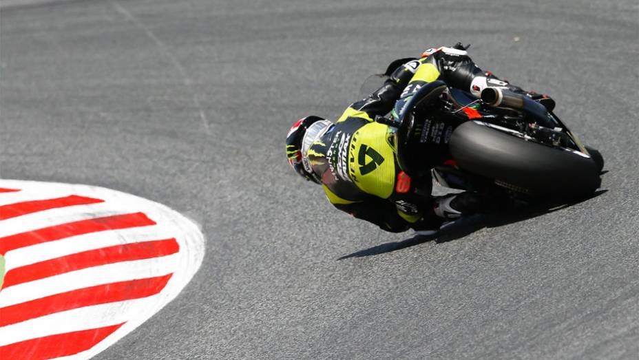 Bradley Smith (Monster Yamaha Tech 3) terminou o GP da Catalunha em sexto | <a href="https://beta-develop.quatrorodas.abril.com.br/moto/noticias/motogp-lorenzo-domina-gp-catalunha-744220.shtml" rel="migration">Leia mais</a>