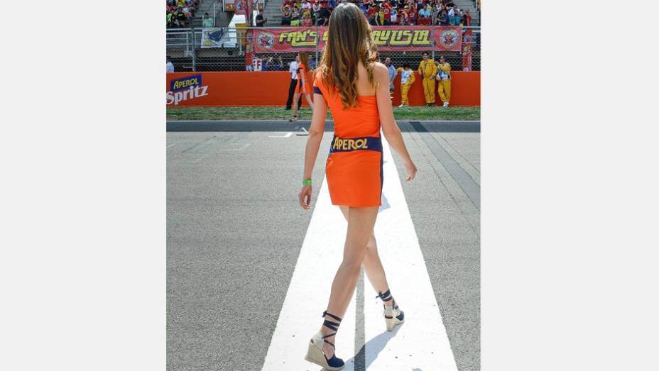 Veja as belas garotas da MotoGP da Catalunha e saiba como foi a corrida! | <a href="https://beta-develop.quatrorodas.abril.com.br/moto/galerias/competicoes/motogp-catalunha-corrida-744273.shtml" rel="migration">Leia mais</a>