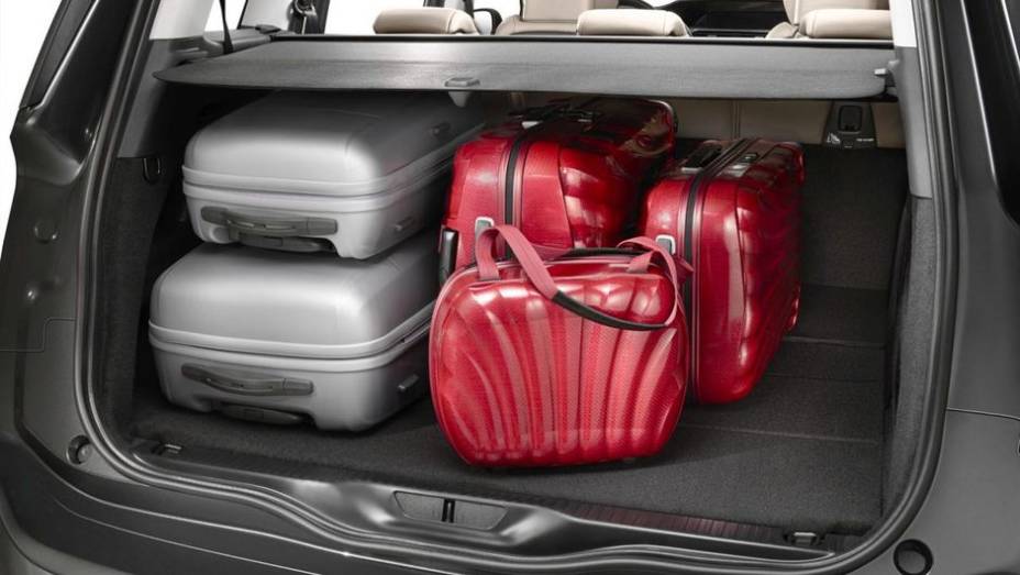Tr&ecirc;s op&ccedil;&otilde;es de motoriza&ccedil;&atilde;o est&atilde;o dispon&iacute;veis para o novo Grand C4 Picasso: e-HDi 90 Airdream, e-HDi 115 e a nova BlueHDi 150, que entrega 152 cavalos de pot&ecirc;ncia | <a href="%20https://beta-develop.quatrorodas.abril.com.br/noticias/fabricantes/citroen-revela-grand-c4-pica" rel="migration"></a>