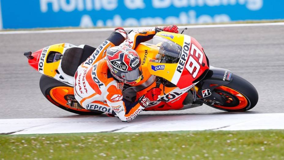 A revelação Márc Marquez ficou no segundo lugar | <a href="https://beta-develop.quatrorodas.abril.com.br/moto/noticias/motogp-rossi-reencontra-vitoria-assen-745441.shtml" rel="migration">Leia mais</a>