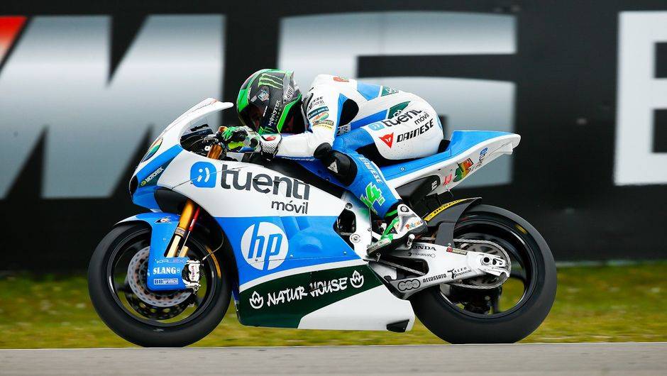 A vit&oacute;ria acabou ficando com o espanhol | <a href="https://beta-develop.quatrorodas.abril.com.br/moto/noticias/motogp-rossi-reencontra-vitoria-assen-745441.shtml" rel="migration">Leia mais</a>