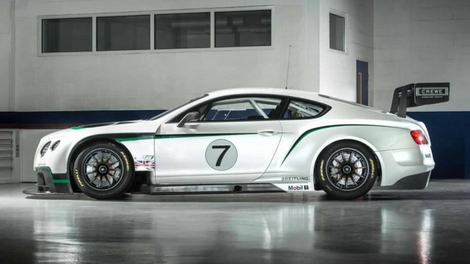 Bentley Continental GT3 | <a href="https://beta-develop.quatrorodas.abril.com.br/noticias/fabricantes/bentley-apresenta-continental-gt3-goodwood-746678.shtml" rel="migration">Leia mais</a>