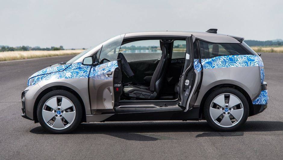 O in&iacute;cio das vendas est&aacute; programado para o segundo trimestre de 2014 | <a href="https://beta-develop.quatrorodas.abril.com.br/noticias/fabricantes/bmw-revela-fotos-informacoes-i3-747627.shtml" rel="migration">Leia mais</a>