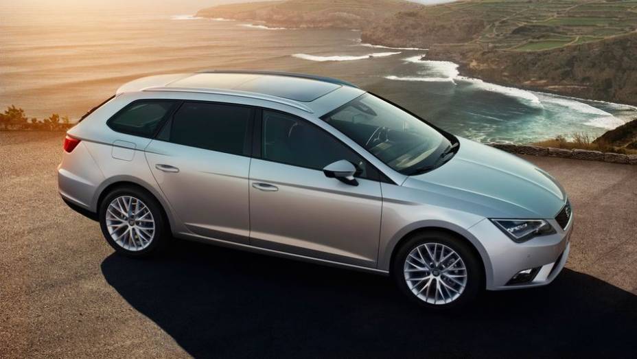 A perua será apresentada oficialmente ao público durante o Salão de Frankfurt, em setembro | <a href="https://beta-develop.quatrorodas.abril.com.br/saloes/frankfurt/2013/seat-leon-st-752095.shtml" rel="migration">Leia mais</a> A perua será apresentada oficialmente ao público durante o Salão de Frankfurt, em setembro | <a href="https://beta-develop.quatrorodas.abril.com.br/saloes/frankfurt/2013/seat-leon-st-752095.shtml" rel="migration">Leia mais</a>