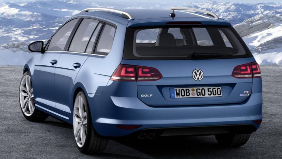 O preço inicial do modelo na Europa (mais precisamente, na Alemanha) é de 24,4 mil euros | <a href="https://beta-develop.quatrorodas.abril.com.br/noticias/fabricantes/vw-anuncia-golf-variant-4motion-748128.shtml" rel="migration">Leia mais</a>