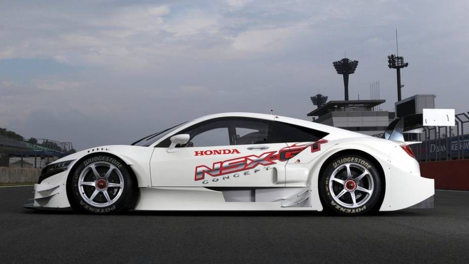 O motor que equipa o NSX Concept-GT &eacute; o 2.0 turbo de quatro cilindros em linha, com inje&ccedil;&atilde;o direta | <a href="https://beta-develop.quatrorodas.abril.com.br/noticias/fabricantes/honda-revela-nsx-concept-gt-750208.shtml" rel="migration">Leia mais</a>