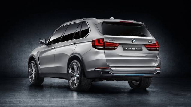 Quanto à motorização, é utilizado um bloco de 4 cilindros turbo, cujas especificações técnicas ainda não foram informadas | <a href="https://beta-develop.quatrorodas.abril.com.br//saloes/frankfurt/2013/bmw-concept-x5-edrive-752125.shtml" rel="migration">Leia mais</a> Quanto à motorização, é utilizado um bloco de 4 cilindros turbo, cujas especificações técnicas ainda não foram informadas | <a href="https://beta-develop.quatrorodas.abril.com.br//saloes/frankfurt/2013/bmw-concept-x5-edrive-752125.shtml" rel="migration">Leia mais</a>