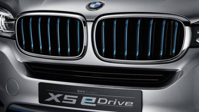 O Concept X5 eDrive pode rodar por até 30 quilômetros em modo exclusivamente elétrico | <a href="https://beta-develop.quatrorodas.abril.com.br//saloes/frankfurt/2013/bmw-concept-x5-edrive-752125.shtml" rel="migration">Leia mais</a> O Concept X5 eDrive pode rodar por até 30 quilômetros em modo exclusivamente elétrico | <a href="https://beta-develop.quatrorodas.abril.com.br//saloes/frankfurt/2013/bmw-concept-x5-edrive-752125.shtml" rel="migration">Leia mais</a>