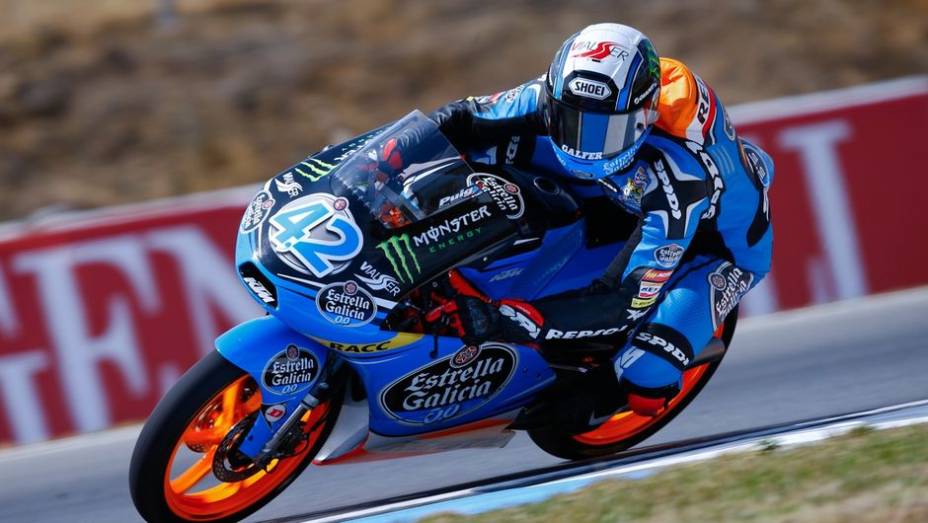 E, na Moto3, a posição de honra ficou com Alex Rins (Estrella Galicia 0,0) | <a href="https://beta-develop.quatrorodas.abril.com.br/moto/noticias/motogp-crutchlow-pole-brno-751184.shtml" rel="migration">Leia mais</a>
