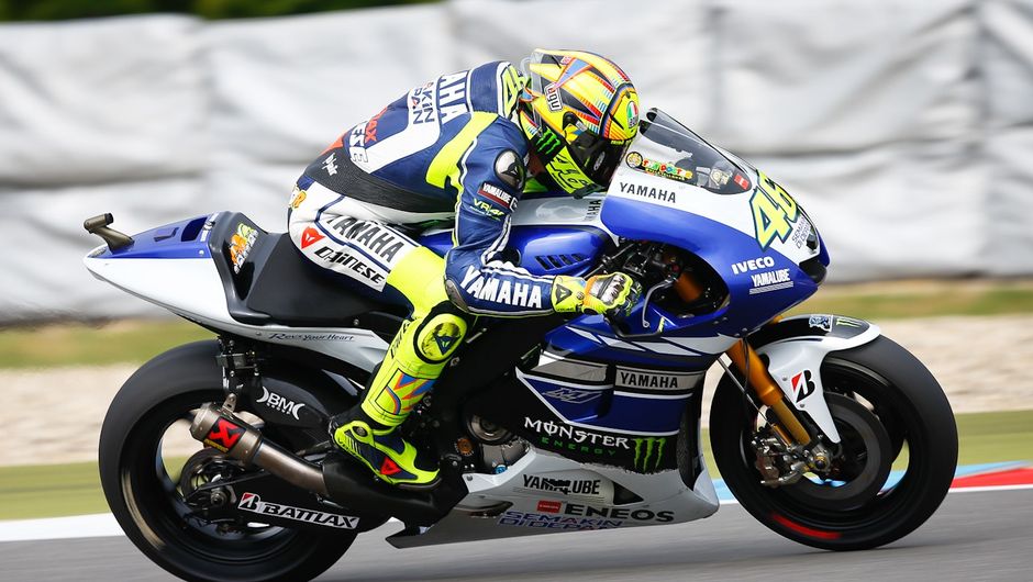 Valentino Rossi teve boa disputa e ficou com a quarta posi&ccedil;&atilde;o | <a href="https://beta-develop.quatrorodas.abril.com.br/moto/noticias/motogp-marquez-vence-mais-751228.shtml" rel="migration">Leia mais</a>