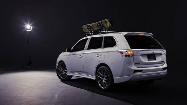 ...sendo equipado com rodas de 20 polegadas Niche Targa | <a href="https://beta-develop.quatrorodas.abril.com.br/noticias/fabricantes/mitsubishi-mostra-outlander-summer-winter-editions-751676.shtml" rel="migration">Leia mais</a> ...sendo equipado com rodas de 20 polegadas Niche Targa | <a href="https://beta-develop.quatrorodas.abril.com.br/noticias/fabricantes/mitsubishi-mostra-outlander-summer-winter-editions-751676.shtml" rel="migration">Leia mais</a>
