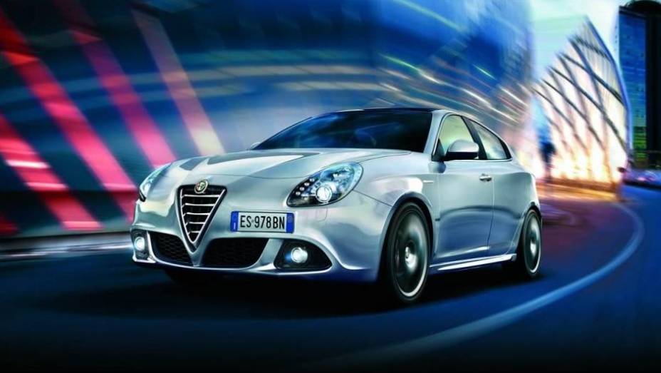 Quanto &agrave;s novidades visuais externas, o Giulietta traz nova grade frontal, luzes de neblina com moldura cromada, mais op&ccedil;&otilde;es de rodas de liga-leve de 16, 17 e 18 polegadas... | <a href="https://beta-develop.quatrorodas.abril.com.br/saloes/frankfurt/2013/alfa-romeo-giul" rel="migration"></a>