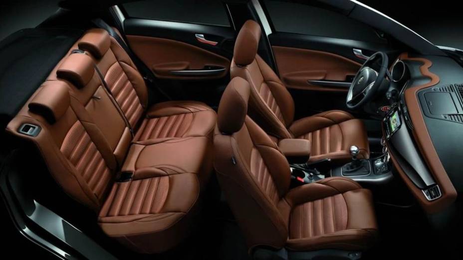 Sob o capô, a novidade é a introdução de uma opção de motor 2.0 JTDM 2, que entrega 150 cavalos de potência e 38,7 kgfm de torque | <a href="https://beta-develop.quatrorodas.abril.com.br/saloes/frankfurt/2013/alfa-romeo-giulietta-752090.shtml" rel="migration">Leia mais</a> Sob o capô, a novidade é a introdução de uma opção de motor 2.0 JTDM 2, que entrega 150 cavalos de potência e 38,7 kgfm de torque | <a href="https://beta-develop.quatrorodas.abril.com.br/saloes/frankfurt/2013/alfa-romeo-giulietta-752090.shtml" rel="migration">Leia mais</a>