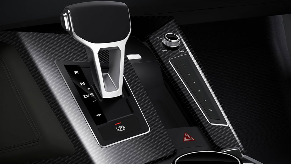 Transmiss&atilde;o autom&aacute;tica sequencial de oito marchas | <a href="https://beta-develop.quatrorodas.abril.com.br/saloes/frankfurt/2013/audi-sport-quattro-752280.shtml" rel="migration">Leia mais</a>