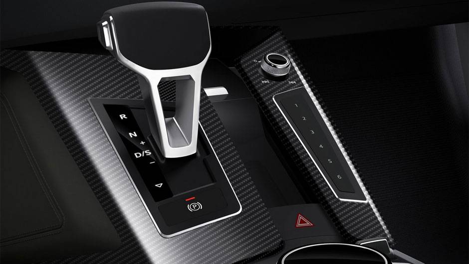 Transmiss&atilde;o autom&aacute;tica sequencial de oito marchas | <a href="https://beta-develop.quatrorodas.abril.com.br/saloes/frankfurt/2013/audi-sport-quattro-752280.shtml" rel="migration">Leia mais</a>