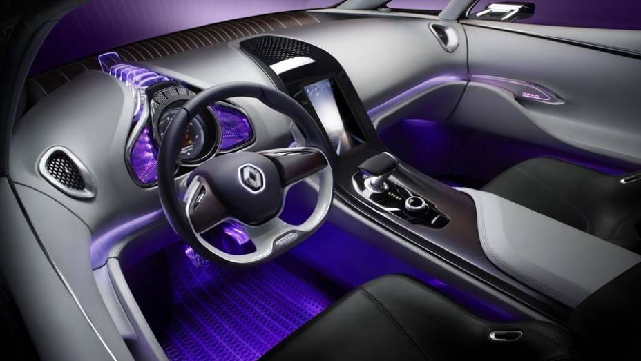 A proposta inicial da montadora com o Initiale Paris concept é chegar ao segmento premium | <a href="https://beta-develop.quatrorodas.abril.com.br/saloes/frankfurt/2013/renault-initiale-paris-concept-752990.shtml" rel="migration">Leia mais</a>