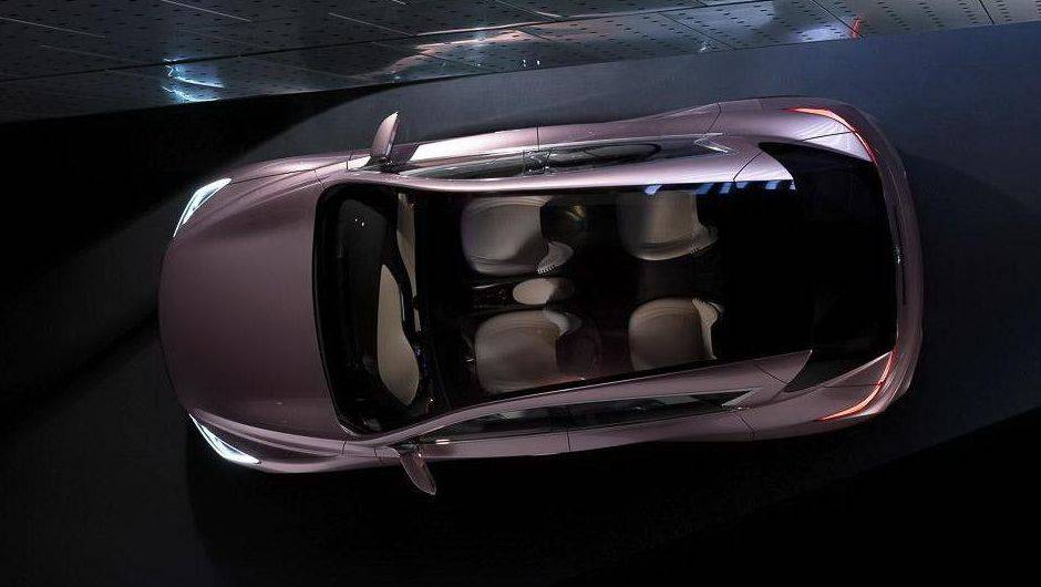 Outra confirma&ccedil;&atilde;o relativa ao Q30 &eacute; que sua vers&atilde;o de produ&ccedil;&atilde;o deve chegar ao mercado em 2015 | <a href="https://beta-develop.quatrorodas.abril.com.br/saloes/frankfurt/2013/infiniti-q30-concept-753091.shtml" rel="migration">Leia mais</a>