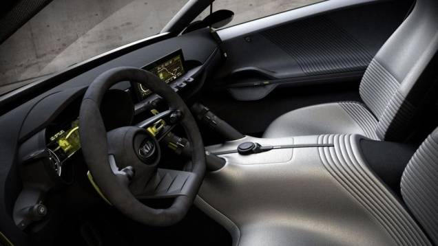 O volante é revestido em couro, com inserções em alumínio, e tem base achatada. Já a pedaleira do Niro concept é ajustável | <a href="https://beta-develop.quatrorodas.abril.com.br/saloes/frankfurt/2013/kia-niro-concept-753436.shtml" rel="migration">Leia mais</a> O volante é revestido em couro, com inserções em alumínio, e tem base achatada. Já a pedaleira do Niro concept é ajustável | <a href="https://beta-develop.quatrorodas.abril.com.br/saloes/frankfurt/2013/kia-niro-concept-753436.shtml" rel="migration">Leia mais</a>