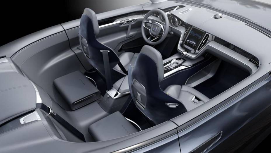 O Concept Coupe &eacute; um ve&iacute;culo h&iacute;brido do tipo plug-in. Ele combina um motor 2.0 Drive-E movido a gasolina com um motor el&eacute;trico que movimenta as rodas traseiras | <a href="https://beta-develop.quatrorodas.abril.com.br/saloes/frankfurt/2013/volvo-concept-coupe-751772.sht" rel="migration"></a>